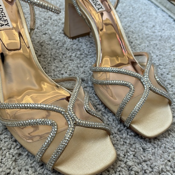 NWT BADGLEY MISCHKA
Hey Block Heel Slingback Sandals - Picture 2 of 9